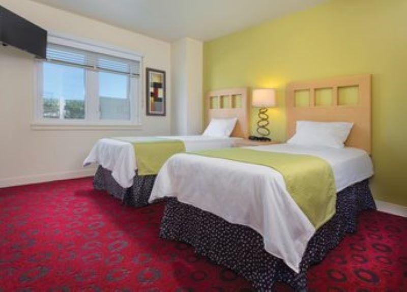 Фото Peacock Suites