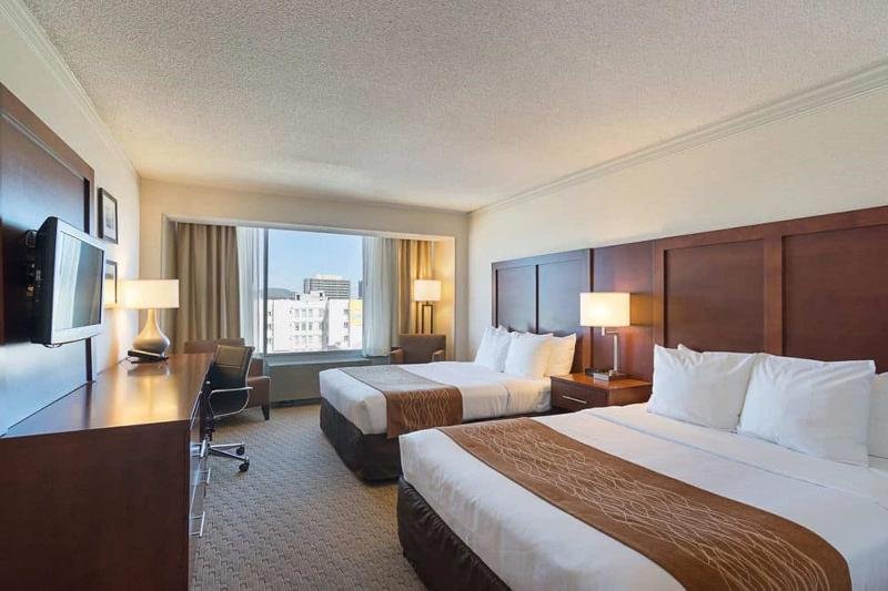 Фото Comfort Inn by the Bay