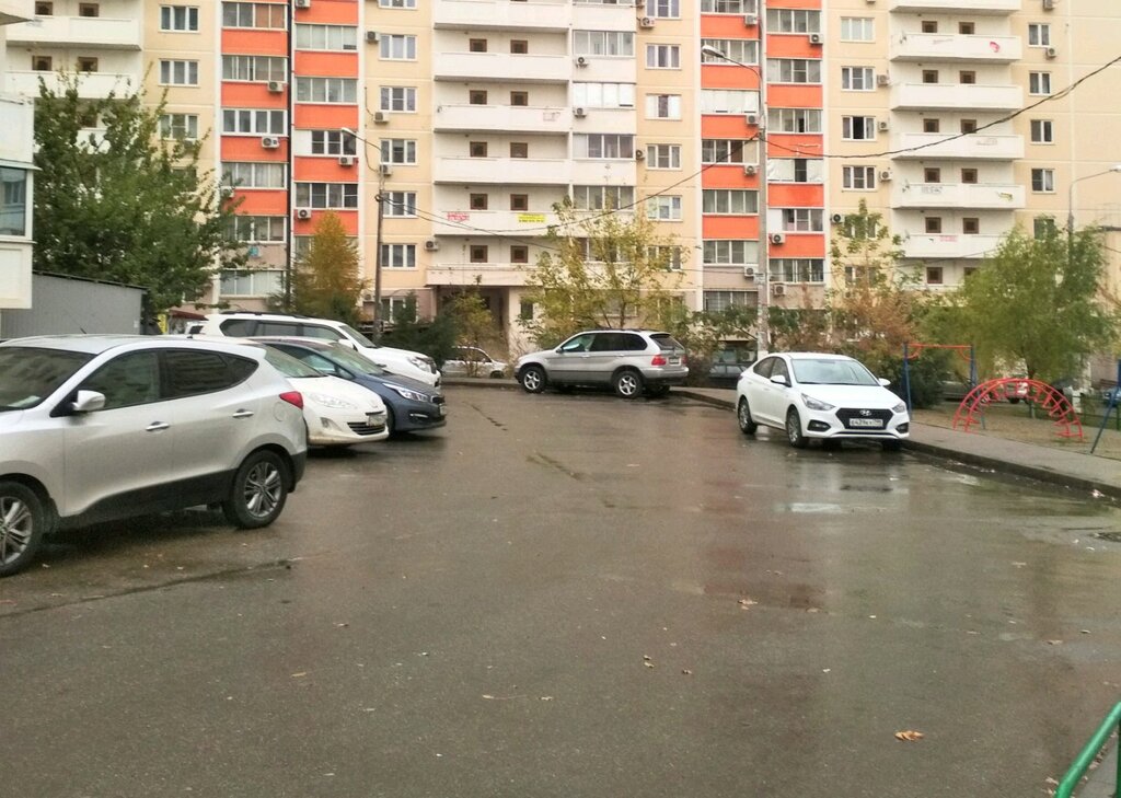 Автомобильная парковка Парковка, Краснодар, фото