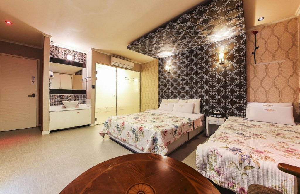 Фото G-Stay Praha Hotel