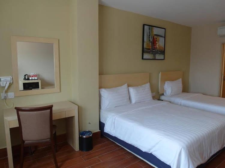 Фото Oyo 254 Metro Hotel