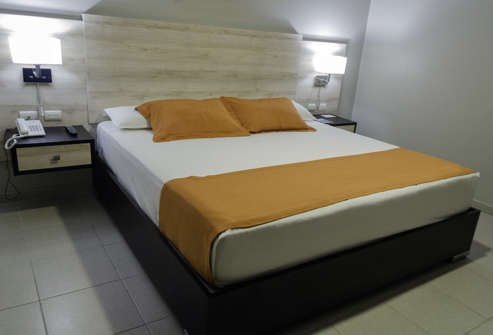 Фото Hotel Los Almendros