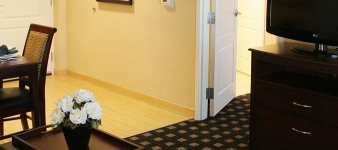 Фото Hampton Inn by Hilton Toronto Airport Corporate Centre