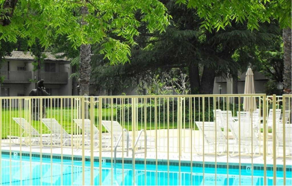 Фото Los Gatos Lodge