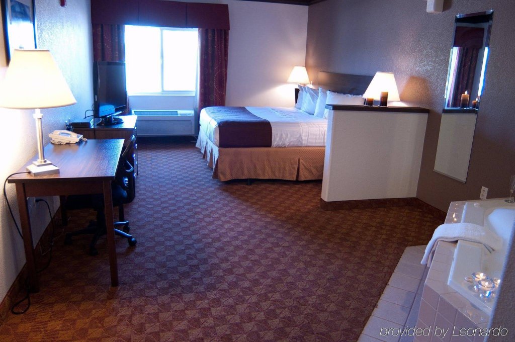 Фото Best Western Tolleson Hotel