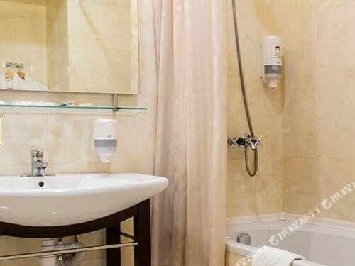 Гостиница АР Нуво в Караганде