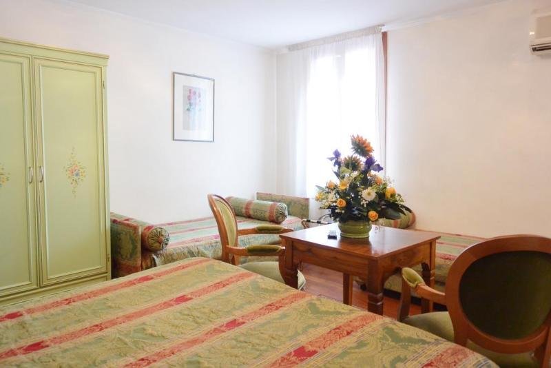 Фото Hotel San Zulian 