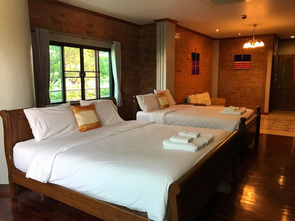 Фото Saengpanya Home Boutique Hotel