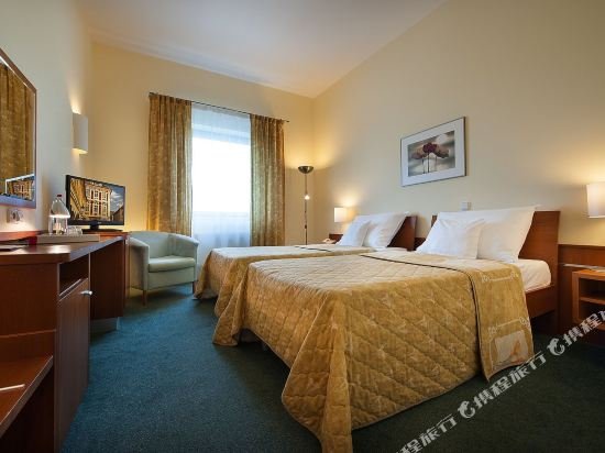 Фото Ramada Airport Hotel Prague