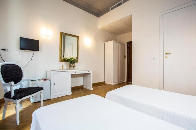 Фото Hotel Trinità dei Monti