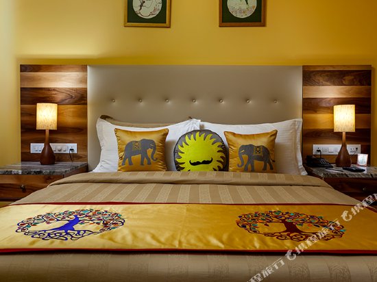 Фото JuSTa Sajjangarh Resort & SPA