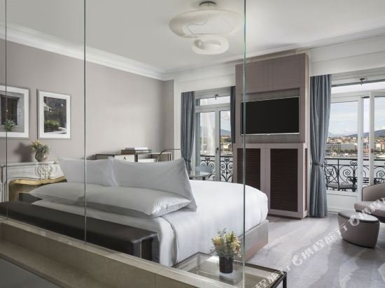 Фото The Ritz-Carlton Hotel de la Paix Geneva