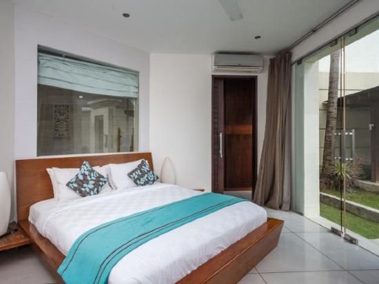 Фото Tis Villas Seminyak by Premier Hospitality Asia
