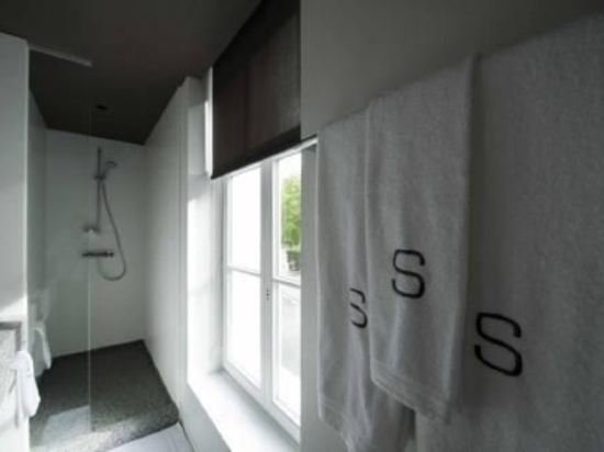 Фото Square Hotel