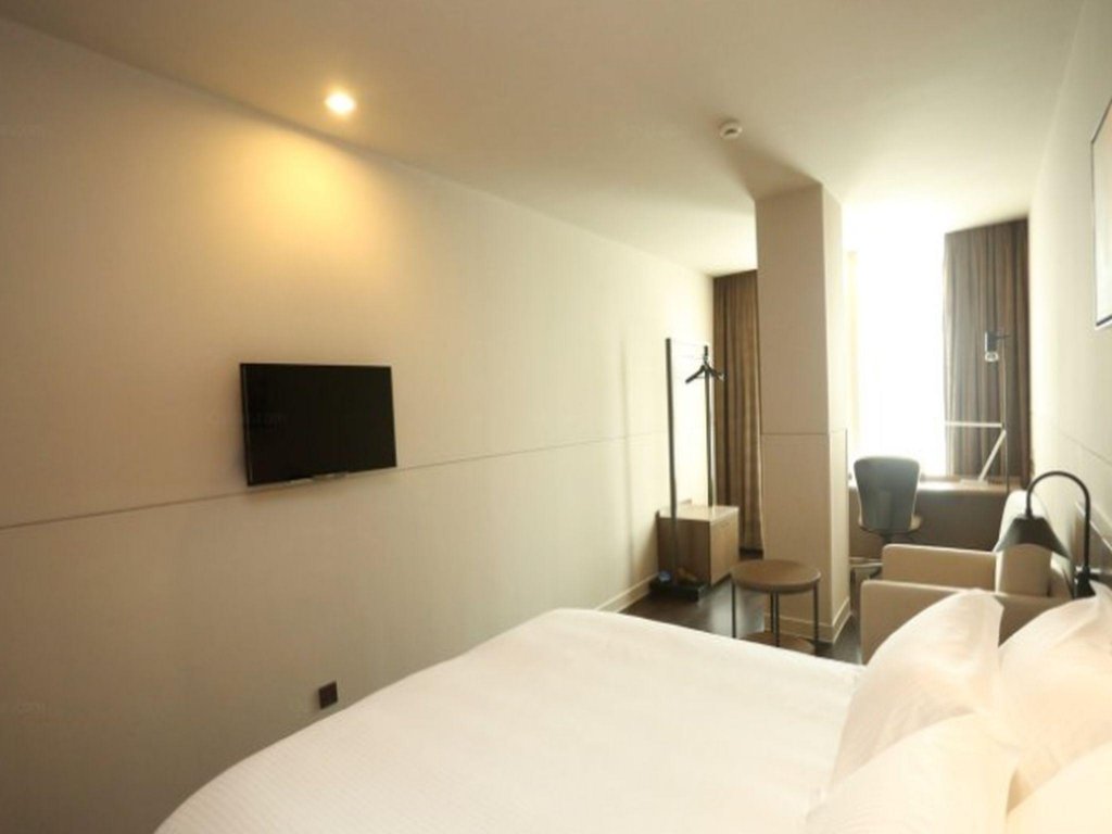 Фото Jinjiang Inn Select Qinzhou East Station Municiple Government