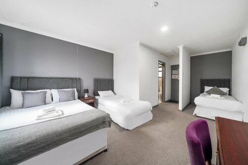 Гостиница Iway Inn Hotel