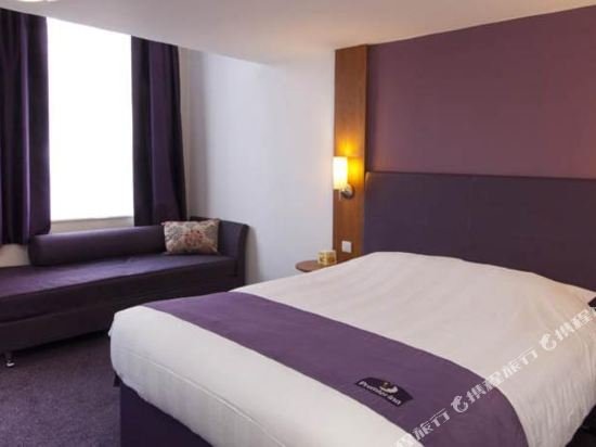 Фото Premier Inn Edinburgh East