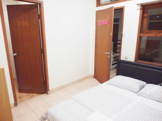 Фото Budi House & Food Station