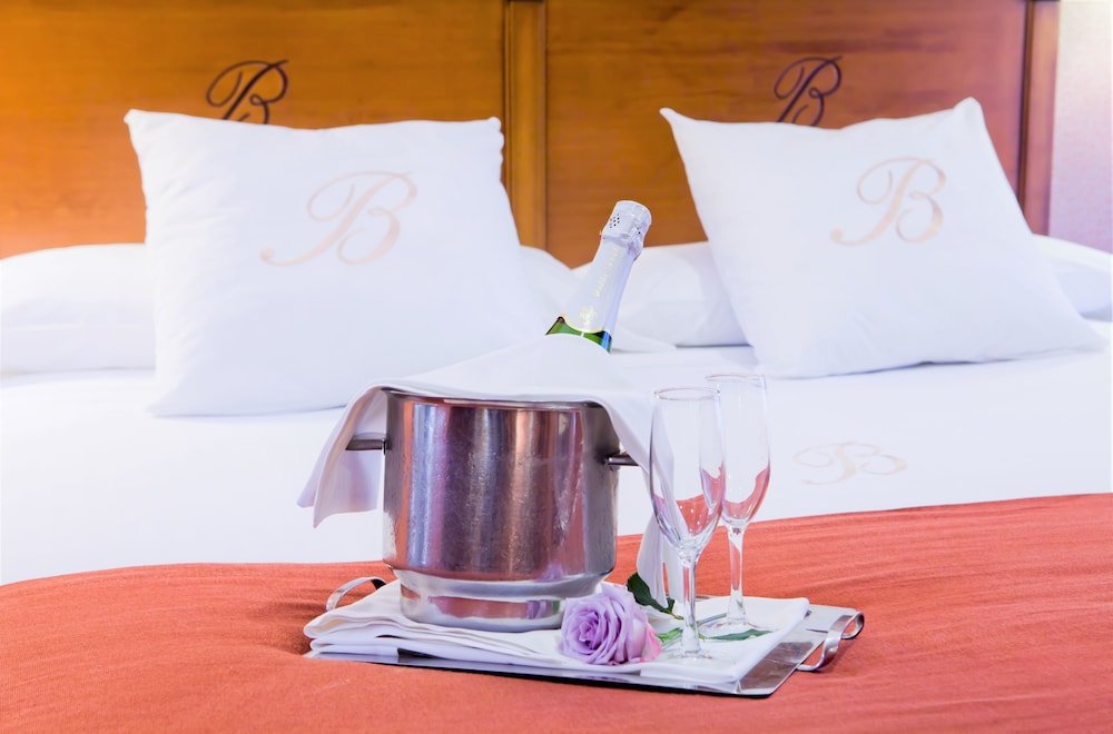 Фото Hotel Bécquer