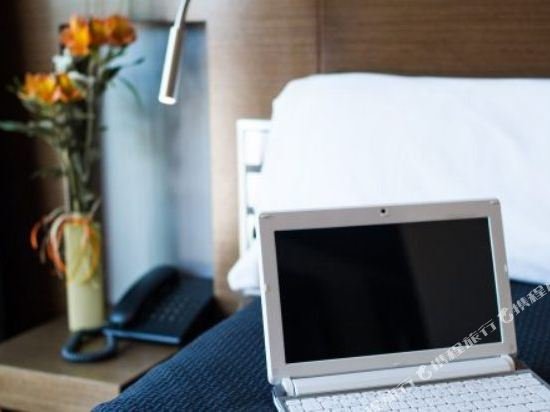 Фото Hotel Tach Madrid Airport