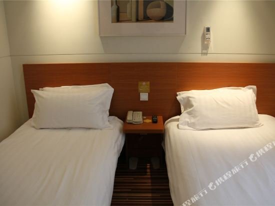 Фото Goldmet Inn Datong Nanhuan Road Mingtang Park