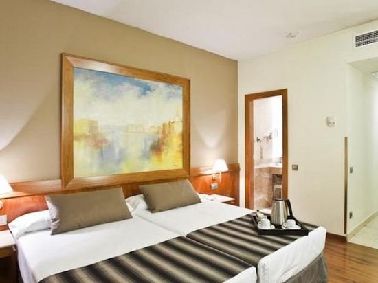 Фото Catalonia Conde de Floridablanca