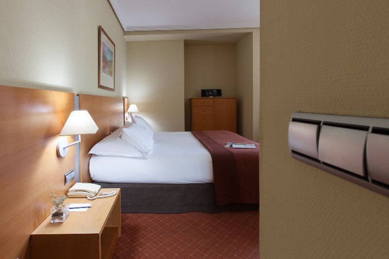 Фото Hotel Silken Luis de León