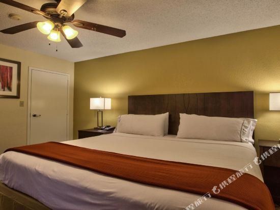 Фото Holiday Inn Express Tallahassee - I-10 E, an Ihg Hotel