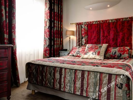 Фото Hotel Chromatics by HappyCulture