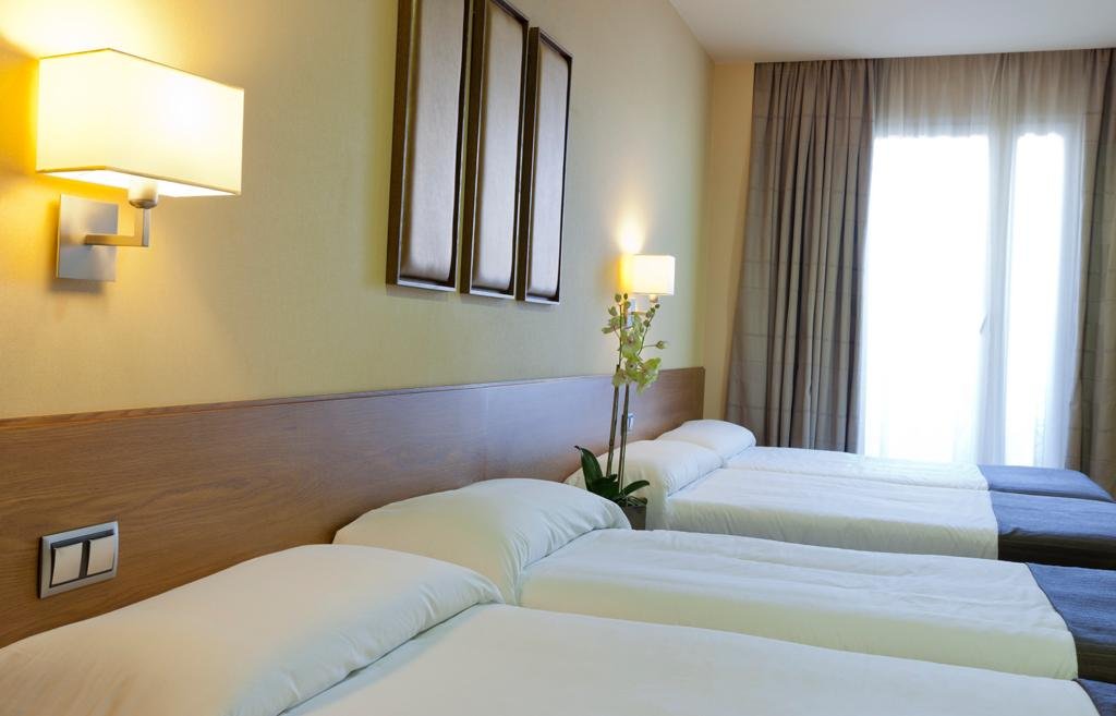 Фото Hotel Sterling