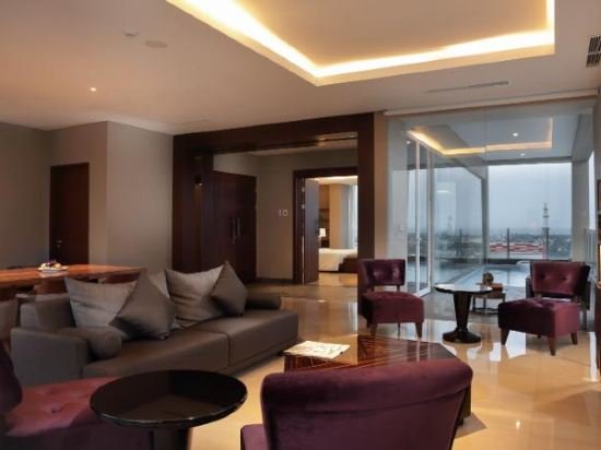 Фото The Luxton Cirebon Hotel and Convention