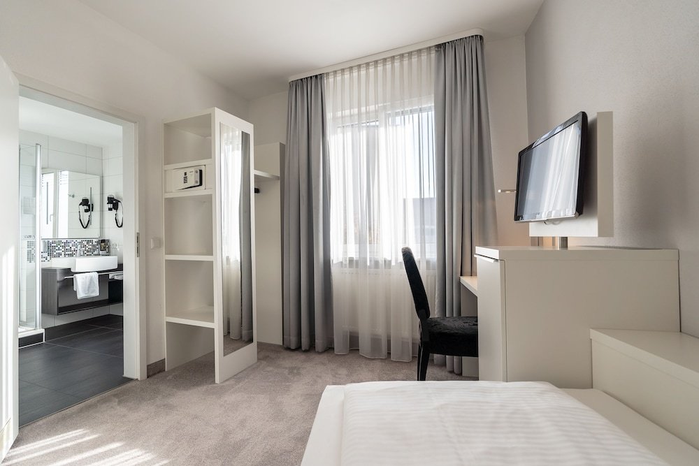 Фото Altstadthotel Guesthouse die Galerie