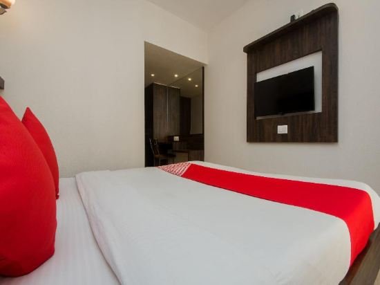 Фото Oyo 10650 Hotel Lotus Residency
