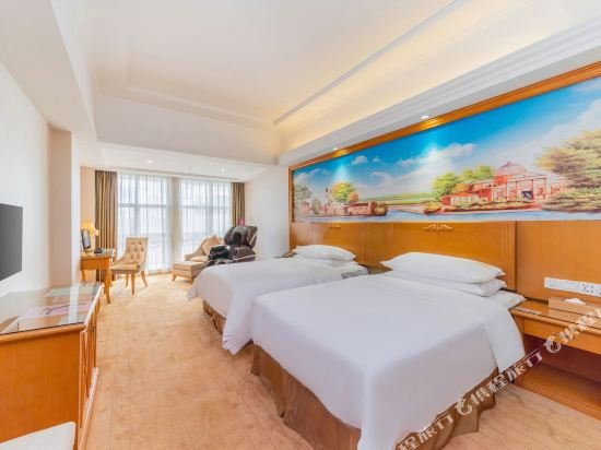 Фото Vienna Hotel