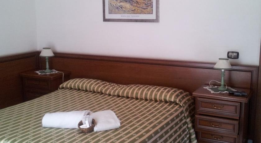 Фото Hotel Octavia