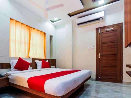 Фото Oyo 16163 Hotel Shri Hari