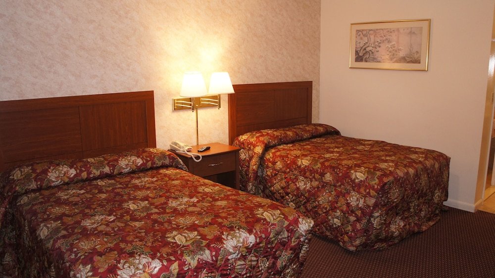 Фото Red Carpet Inn