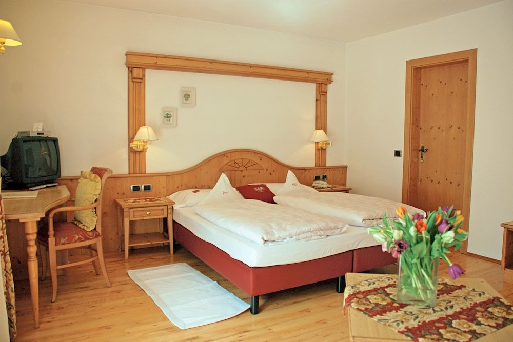 Фото Hotel Flora