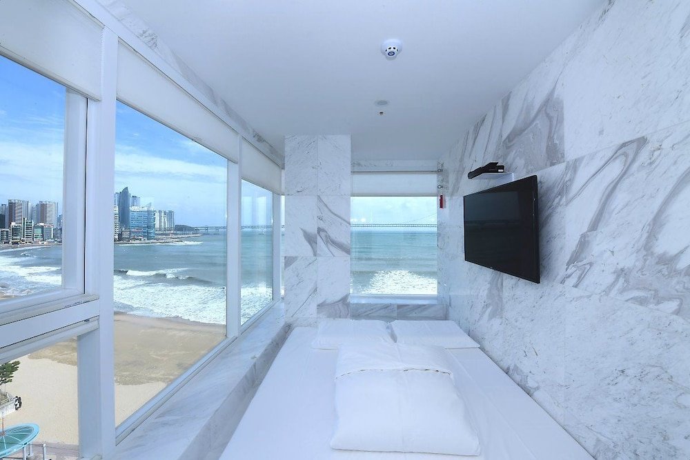 Фото Gwanganli Hotel 1