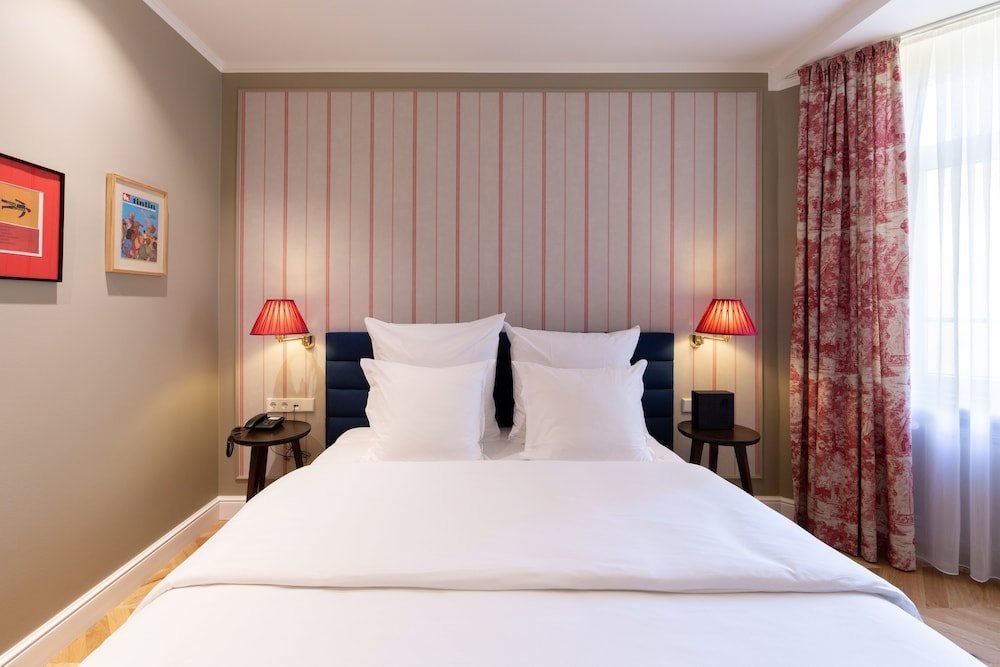 Фото Hôtel Perrin