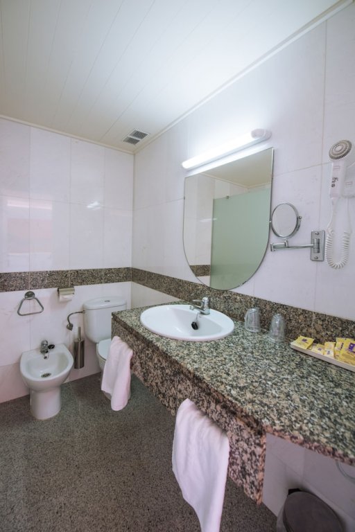 Фото Hotel Abrat