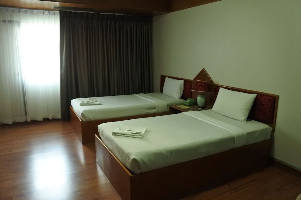 Фото Supanich Railway Station