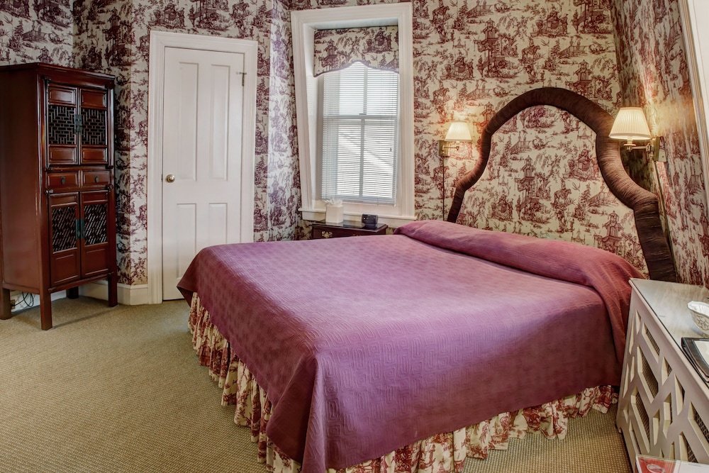 Фото Flag House Inn