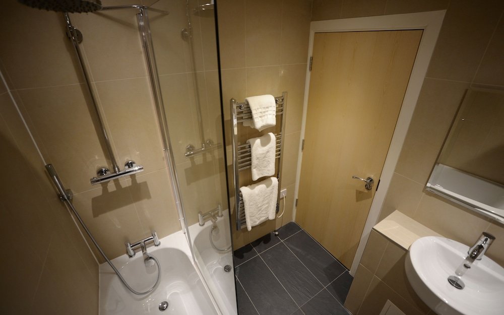 Фото Waterside Hotel & Leisure Club