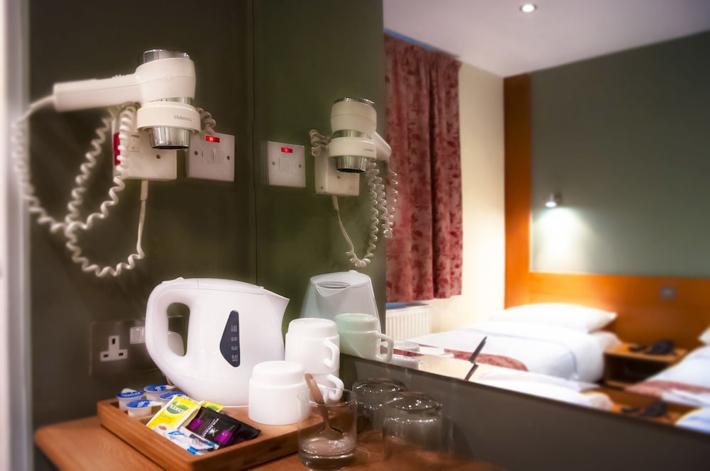 Фото Westbury Hotel Kensington