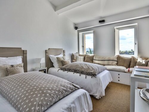 Гостиница Villa Sunset in Gordes в Апте