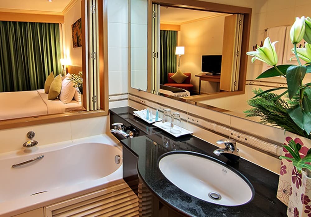 Фото Zhelter'BKK - Hostel