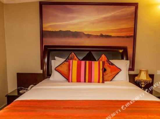 Фото Apartment Royale Hotel and Suite