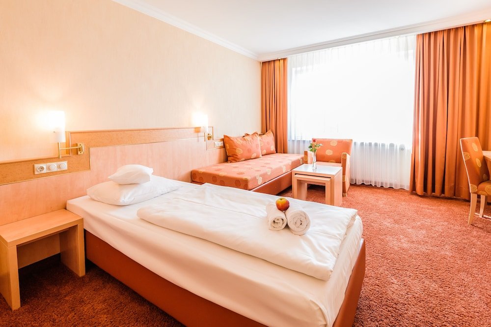 Фото Hotel an der Linah garni