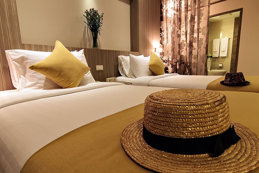 Фото Zhelter'BKK - Hostel